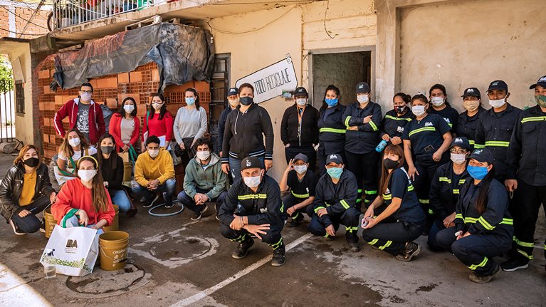 A Rethinking Recycling team.